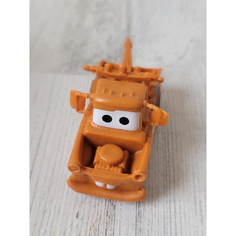 Disney Pixar‎ Cars tow truck Mater toy figure car